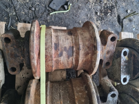 Hyundai Robex 130lc-3 Roller Lower Assy 81e6-2002; 82e6-2201; 82e6-2202 - Rasto - Rolo por Máquina de construção: foto 1 Hyundai Robex 130lc-3 Roller Lower Assy 81e6-2002; 82e6-2201; 82e6-2202 - Rasto - Rolo por Máquina de construção: foto 1