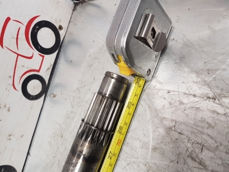International Case 84, 85 Series 784 Ipto Driven Shaft 536748r1 - Semi eixo por Trator: foto 4 International Case 84, 85 Series 784 Ipto Driven Shaft 536748r1 - Semi eixo por Trator: foto 4