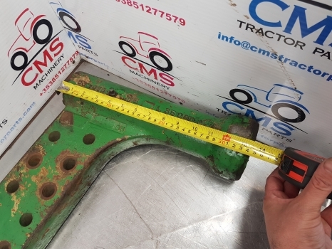 John Deere 2140, 2040, 1840, 1640 Spindle Knuckle Rhs Rhs Al31297, L35000 - Manga de eixo por Trator: foto 4 John Deere 2140, 2040, 1840, 1640 Spindle Knuckle Rhs Rhs Al31297, L35000 - Manga de eixo por Trator: foto 4