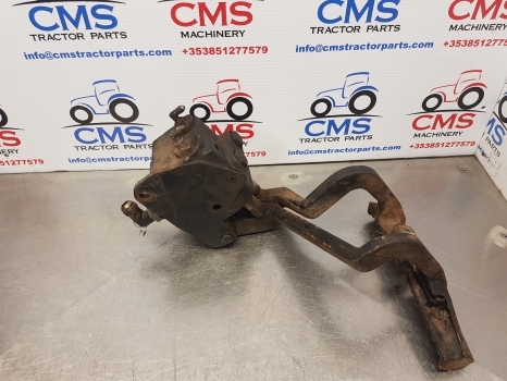 John Deere 2955, 2350, 2550, 2750, 2755 Brake Pump Actuator R67457 - Peças de freio por Trator: foto 1 John Deere 2955, 2350, 2550, 2750, 2755 Brake Pump Actuator R67457 - Peças de freio por Trator: foto 1