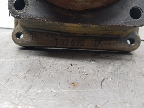 John Deere 3130, 3030, 3120, 2840 Pto Plate With Brake Pad T32090 - Pastilhas de freio por Máquina agrícola: foto 4 John Deere 3130, 3030, 3120, 2840 Pto Plate With Brake Pad T32090 - Pastilhas de freio por Máquina agrícola: foto 4