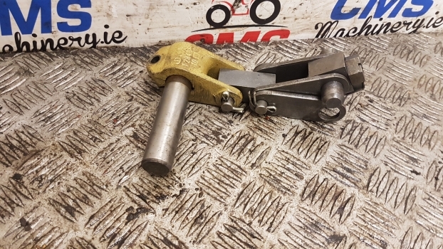 John Deere 40, 50, 41, 51 Series 3050, 3350 Handbrake Linkage T28486 - Peças de freio por Trator: foto 3 John Deere 40, 50, 41, 51 Series 3050, 3350 Handbrake Linkage T28486 - Peças de freio por Trator: foto 3