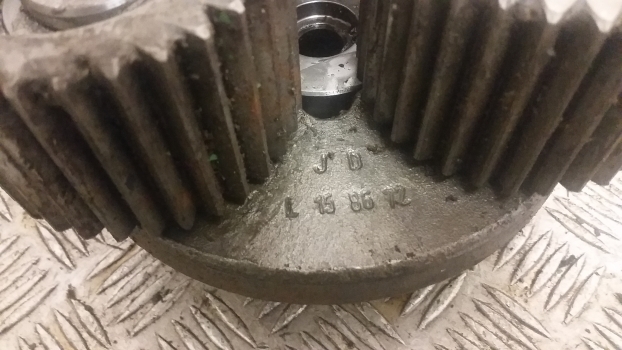 John Deere 5820 Plannet Pinion Carrier Assembly L171757, L158672, L113164 - Transmissão por Trator: foto 2 John Deere 5820 Plannet Pinion Carrier Assembly L171757, L158672, L113164 - Transmissão por Trator: foto 2