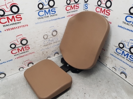 John Deere 6000 Series, 6100, 6200, 6320, 6610 Passenger Seat Al114321 - Banco por Trator: foto 1 John Deere 6000 Series, 6100, 6200, 6320, 6610 Passenger Seat Al114321 - Banco por Trator: foto 1
