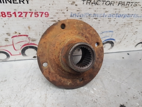 John Deere 6000 Series Zf 6400 Parts Front Axle Input Flange 4475305075, L100159 - Eixo dianteiro por Máquina agrícola: foto 1 John Deere 6000 Series Zf 6400 Parts Front Axle Input Flange 4475305075, L100159 - Eixo dianteiro por Máquina agrícola: foto 1