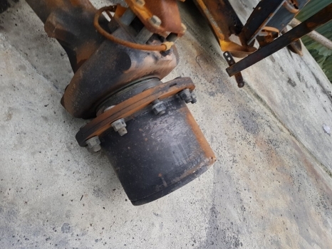 John Deere 6215r, 6175r Front Axle Dana Spicer 755.06.143.61, Al227192, Al224325 - Eixo dianteiro por Trator: foto 3 John Deere 6215r, 6175r Front Axle Dana Spicer 755.06.143.61, Al227192, Al224325 - Eixo dianteiro por Trator: foto 3