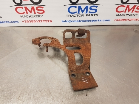 John Deere 6400, 6100, 6200, 6300, 6800 Hydraulic Bracket Al82383 - Hidráulica por Trator: foto 1 John Deere 6400, 6100, 6200, 6300, 6800 Hydraulic Bracket Al82383 - Hidráulica por Trator: foto 1