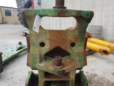 John Deere 6610, 6510 Premuim Front Axle Casting Al102442, L102442 - Eixo dianteiro por Máquina agrícola: foto 2 John Deere 6610, 6510 Premuim Front Axle Casting Al102442, L102442 - Eixo dianteiro por Máquina agrícola: foto 2