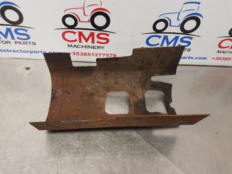 John Deere 6820, 6020, 6030, 6000, 7330 Drive Shaft Guard L172731 - Eixo dianteiro por Trator: foto 3 John Deere 6820, 6020, 6030, 6000, 7330 Drive Shaft Guard L172731 - Eixo dianteiro por Trator: foto 3