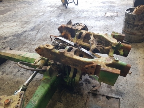 John Deere 6820, 6920 Front Axle Complete Dana Spicer 745/750 Tls L206438 - Eixo dianteiro por Máquina agrícola: foto 3 John Deere 6820, 6920 Front Axle Complete Dana Spicer 745/750 Tls L206438 - Eixo dianteiro por Máquina agrícola: foto 3