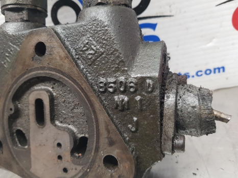 John Deere 6900, 6100 Hydraulic Auxiliary Spool Valve Al75841, 8506d - Hidráulica: foto 2 John Deere 6900, 6100 Hydraulic Auxiliary Spool Valve Al75841, 8506d - Hidráulica: foto 2