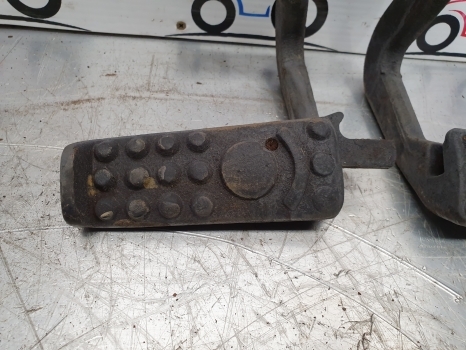 John Deere Brake Pedals For Sg2 Cab R75715, R75716,  Ar102305, Ar102306 - Pedal por Trator: foto 2 John Deere Brake Pedals For Sg2 Cab R75715, R75716,  Ar102305, Ar102306 - Pedal por Trator: foto 2