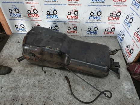 Lamborghini 1106 4wd Left Hand Side Diesel Tank 0.257.8145.3 - Tanque de combustível por Trator: foto 3 Lamborghini 1106 4wd Left Hand Side Diesel Tank 0.257.8145.3 - Tanque de combustível por Trator: foto 3