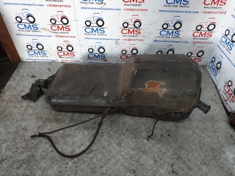 Lamborghini 1106 4wd Left Hand Side Diesel Tank 0.257.8145.3 - Tanque de combustível por Trator: foto 1 Lamborghini 1106 4wd Left Hand Side Diesel Tank 0.257.8145.3 - Tanque de combustível por Trator: foto 1