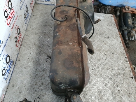 Lamborghini 1106 4wd Right Hand Side Diesel Tank 0.257.8143.3/40 - Tanque de combustível por Trator: foto 4 Lamborghini 1106 4wd Right Hand Side Diesel Tank 0.257.8143.3/40 - Tanque de combustível por Trator: foto 4
