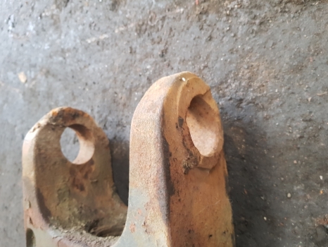 Landini Blizzard Massey Ferguson Front Axle Ng200cd Beam 3426701m95, 3426704r5 - Eixo e peças por Trator: foto 3 Landini Blizzard Massey Ferguson Front Axle Ng200cd Beam 3426701m95, 3426704r5 - Eixo e peças por Trator: foto 3