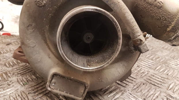 Landini Mythos Series 115 Turbocharger 2674a345 - Turbocompressor por Trator: foto 4 Landini Mythos Series 115 Turbocharger 2674a345 - Turbocompressor por Trator: foto 4