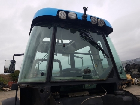 Landini Mythos Series Mythos 100, Mythos 105, Mythos 115 Cab Complete - Cabine por Trator: foto 4 Landini Mythos Series Mythos 100, Mythos 105, Mythos 115 Cab Complete - Cabine por Trator: foto 4