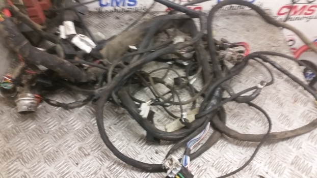 Landini Mythos Tdi 115 Cab Fuse Box Wiring Loom Set - Cables/ Wire harness por Trator: foto 5 Landini Mythos Tdi 115 Cab Fuse Box Wiring Loom Set - Cables/ Wire harness por Trator: foto 5