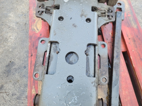 Massey Feguson Valtra S374 Pick Up Hitch Complete Dromore Mf Z15 4387554m92 - Estrutura/ Châssis: foto 4 Massey Feguson Valtra S374 Pick Up Hitch Complete Dromore Mf Z15 4387554m92 - Estrutura/ Châssis: foto 4