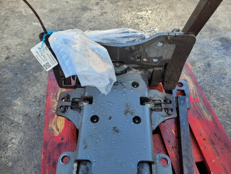 Massey Feguson Valtra S374 Pick Up Hitch Complete Dromore Mf Z15 4387554m92 - Estrutura/ Châssis: foto 5 Massey Feguson Valtra S374 Pick Up Hitch Complete Dromore Mf Z15 4387554m92 - Estrutura/ Châssis: foto 5