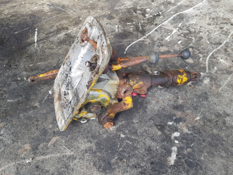 Massey Ferguson 205, 30 Power Steering Box Assy - Direcção: foto 1 Massey Ferguson 205, 30 Power Steering Box Assy - Direcção: foto 1