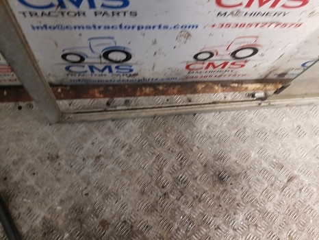 Massey Ferguson 50b Cab Side Window, Frame And 1 Glass 000000 - Vidro e peças por Retroescavadeira: foto 5 Massey Ferguson 50b Cab Side Window, Frame And 1 Glass 000000 - Vidro e peças por Retroescavadeira: foto 5