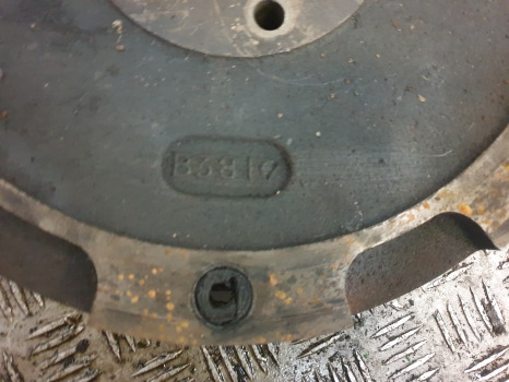 Massey Ferguson 50b Engine Flywheel 31215680 - Volante do motor: foto 3 Massey Ferguson 50b Engine Flywheel 31215680 - Volante do motor: foto 3