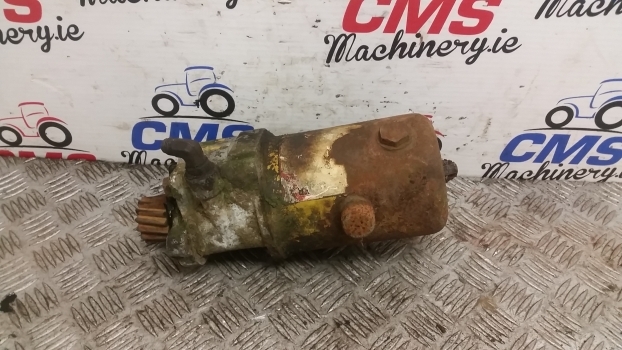 Massey Ferguson 50b Power Steering Pump. For Parts. - Bomba de direção por Retroescavadeira: foto 1 Massey Ferguson 50b Power Steering Pump. For Parts. - Bomba de direção por Retroescavadeira: foto 1