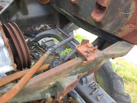 Massey Ferguson 5450 Front axle support frame bolster - Eixo dianteiro por Máquina agrícola: foto 3 Massey Ferguson 5450 Front axle support frame bolster - Eixo dianteiro por Máquina agrícola: foto 3