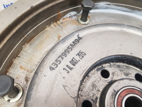 Massey Ferguson 5612, 5712, 5613, 5713 Flywheel Complete 4357995m94 - Volante do motor: foto 4 Massey Ferguson 5612, 5712, 5613, 5713 Flywheel Complete 4357995m94 - Volante do motor: foto 4