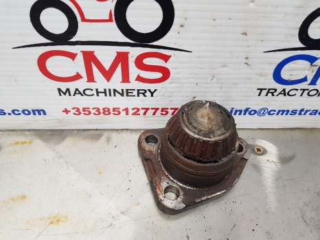 Massey Ferguson 5612, 5712 Front Axle King Pin Acv0080620, 720.06.036.01 - Eixo dianteiro: foto 2 Massey Ferguson 5612, 5712 Front Axle King Pin Acv0080620, 720.06.036.01 - Eixo dianteiro: foto 2