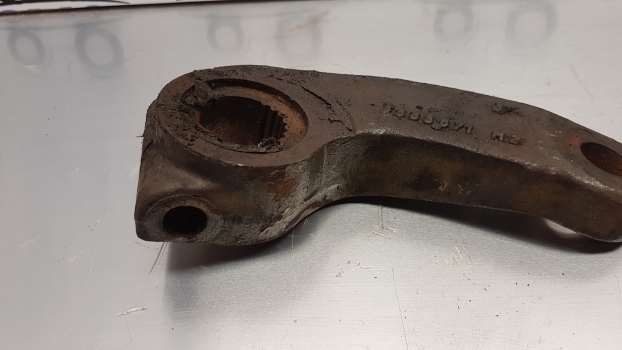 Massey Ferguson 600 Series Front Axle 2wd Top Control Arm 3383871m2 - Direcção por Trator: foto 3 Massey Ferguson 600 Series Front Axle 2wd Top Control Arm 3383871m2 - Direcção por Trator: foto 3