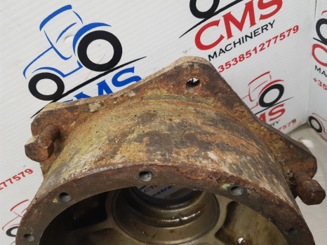 Massey Ferguson 690, 590, 699, 698 Front Axle Hub Bolt Plate 1423784m3, 1423784 - Eixo dianteiro: foto 5 Massey Ferguson 690, 590, 699, 698 Front Axle Hub Bolt Plate 1423784m3, 1423784 - Eixo dianteiro: foto 5