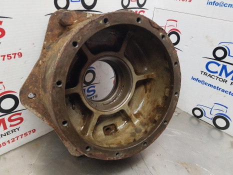 Massey Ferguson 690, 590, 699, 698 Front Axle Hub Bolt Plate 1423784m3, 1423784 - Eixo dianteiro: foto 2 Massey Ferguson 690, 590, 699, 698 Front Axle Hub Bolt Plate 1423784m3, 1423784 - Eixo dianteiro: foto 2