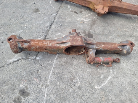 Massey Ferguson 698t, 298, 1004, 699, Front Axle Housing Beam 3426213m1 - Eixo dianteiro: foto 2 Massey Ferguson 698t, 298, 1004, 699, Front Axle Housing Beam 3426213m1 - Eixo dianteiro: foto 2