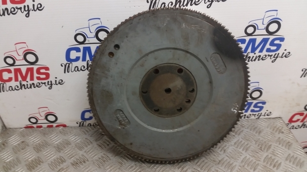Massey Ferguson Flywheel Assembly With Ring Gear 0410236, 3121h002 - Volante do motor por Trator: foto 1 Massey Ferguson Flywheel Assembly With Ring Gear 0410236, 3121h002 - Volante do motor por Trator: foto 1