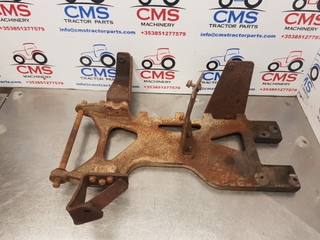 Mccormick Mc115, Mc95, Mc105 Bonnet, Hood Support 358001a1, 706569a2, 704107a2 - Capô por Trator: foto 2 Mccormick Mc115, Mc95, Mc105 Bonnet, Hood Support 358001a1, 706569a2, 704107a2 - Capô por Trator: foto 2