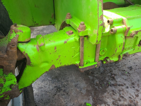 Merlo P28.7 Kt Front Axle Housing Rhs 47651 - Eixo dianteiro por Empilhador telescópico: foto 1 Merlo P28.7 Kt Front Axle Housing Rhs 47651 - Eixo dianteiro por Empilhador telescópico: foto 1