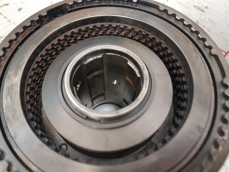 New Holland Case Fiat Tm, Mxm, 60, M Series Tm125 Clutch Housing 5167835 - Embreagem e peças por Máquina agrícola: foto 3 New Holland Case Fiat Tm, Mxm, 60, M Series Tm125 Clutch Housing 5167835 - Embreagem e peças por Máquina agrícola: foto 3