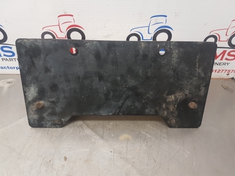New Holland Case Maxxum Windshield Washer Reservoir 82030995, 82030996, 82030994 - Carroceria e exterior por Trator: foto 5 New Holland Case Maxxum Windshield Washer Reservoir 82030995, 82030996, 82030994 - Carroceria e exterior por Trator: foto 5