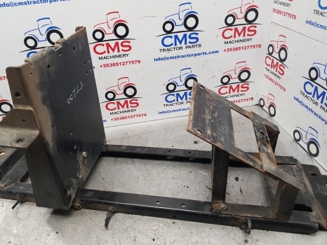 New Holland Case Puma 145, T7.200 Hood Support Assy 84337706, 84485123, 84268312 - Capô por Trator: foto 4 New Holland Case Puma 145, T7.200 Hood Support Assy 84337706, 84485123, 84268312 - Capô por Trator: foto 4