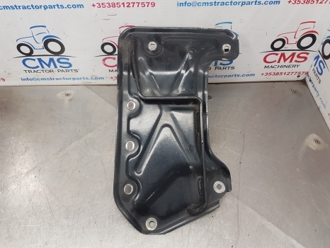 New Holland Case T5.95, T5.75, Case Farmall Series Muffler Bracket Lhs 84529547 - Silenciador por Trator: foto 1 New Holland Case T5.95, T5.75, Case Farmall Series Muffler Bracket Lhs 84529547 - Silenciador por Trator: foto 1