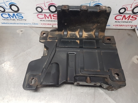 New Holland Case T5.95, T5.75, T5.115 Muffler Support 84600908, 84528662 - Silenciador por Trator: foto 2 New Holland Case T5.95, T5.75, T5.115 Muffler Support 84600908, 84528662 - Silenciador por Trator: foto 2