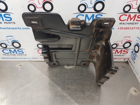 New Holland Case T5.95, T5.75, T5.115 Muffler Support 84600908, 84528662 - Silenciador por Trator: foto 4 New Holland Case T5.95, T5.75, T5.115 Muffler Support 84600908, 84528662 - Silenciador por Trator: foto 4