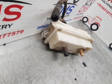 New Holland Case T6, T7, Maxxum, Puma T7.200 Brake Fluid Reservoir 84154075 - Cilindro de freio por Máquina agrícola: foto 3 New Holland Case T6, T7, Maxxum, Puma T7.200 Brake Fluid Reservoir 84154075 - Cilindro de freio por Máquina agrícola: foto 3