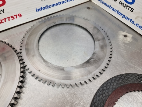 New Holland Case T6, T7, T6000, Cl4 Front Axle Brake Plate Disc Kit 87608346 - Disco de freio: foto 4 New Holland Case T6, T7, T6000, Cl4 Front Axle Brake Plate Disc Kit 87608346 - Disco de freio: foto 4