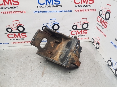 New Holland Case T6, T7 T7.200 Air Compressor Bracket Support 84548310, 87802974 - Compressor, sistema de ar comprimido por Trator: foto 1 New Holland Case T6, T7 T7.200 Air Compressor Bracket Support 84548310, 87802974 - Compressor, sistema de ar comprimido por Trator: foto 1