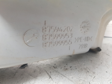 New Holland Case T7.200 Cab Air Duct Pipe Lhs 87594202, 87599953, 87646812 - Aquecimento/ Ventilação por Trator: foto 2 New Holland Case T7.200 Cab Air Duct Pipe Lhs 87594202, 87599953, 87646812 - Aquecimento/ Ventilação por Trator: foto 2
