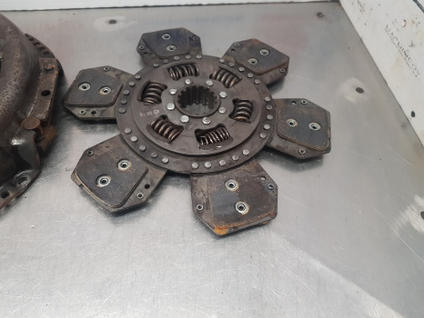 New Holland Fiat Ford 35, L95, Tl90 Clutch Assembly 5167939, 5189823, 5179851 - Embreagem e peças por Máquina agrícola: foto 4 New Holland Fiat Ford 35, L95, Tl90 Clutch Assembly 5167939, 5189823, 5179851 - Embreagem e peças por Máquina agrícola: foto 4